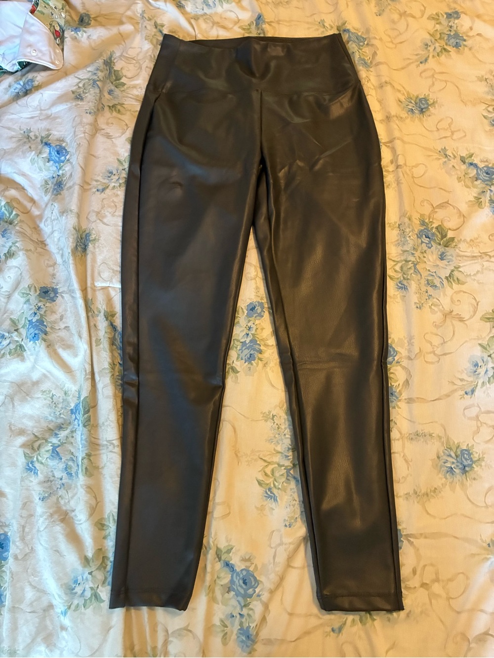 Zenana Outfitters Black Faux Leather Leggings